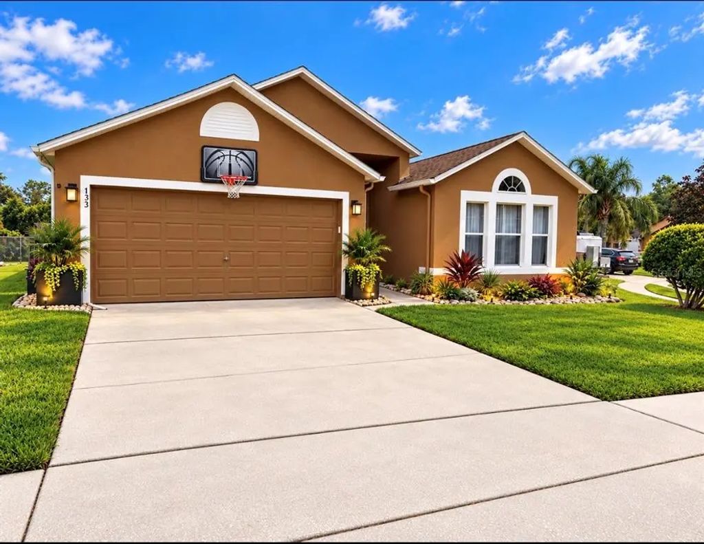 133 Spanish Bay Drive, SANFORD