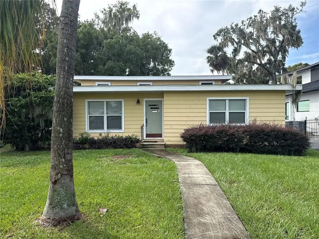 722 Lake Dora Drive, TAVARES