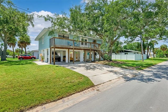 1899 Shore Acres Boulevard Ne, ST PETERSBURG