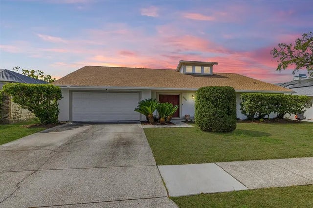 3330 Foxridge Circle, TAMPA