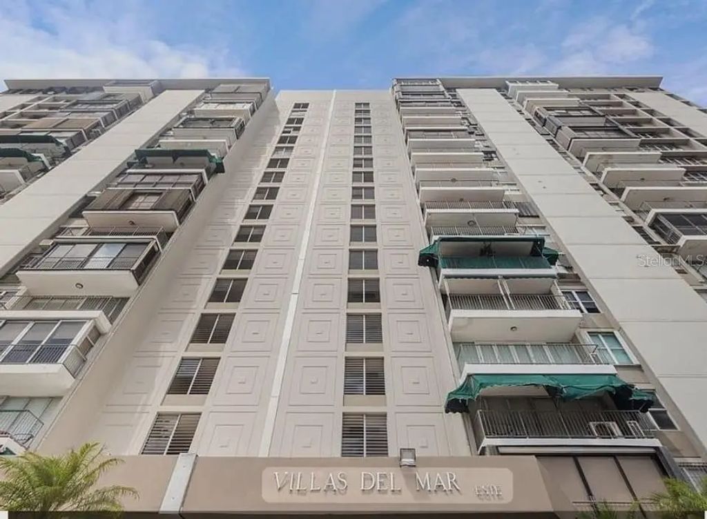 37 Ave. Isla Verde, CAROLINA