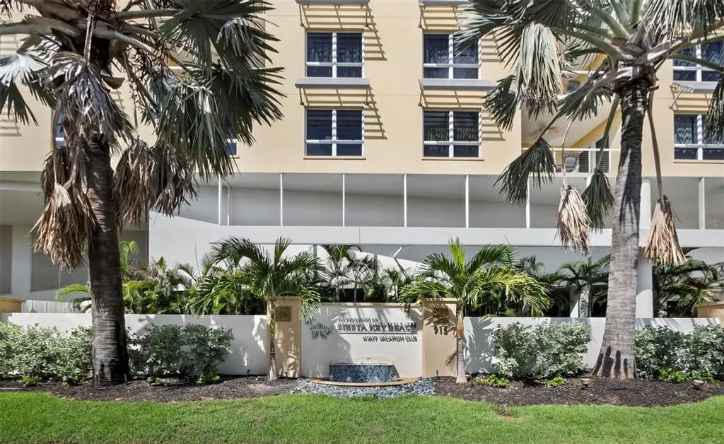 915 Seaside Drive 310, SARASOTA
