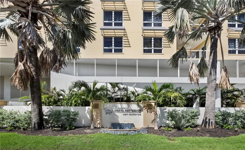 915 Seaside Drive 310, SARASOTA