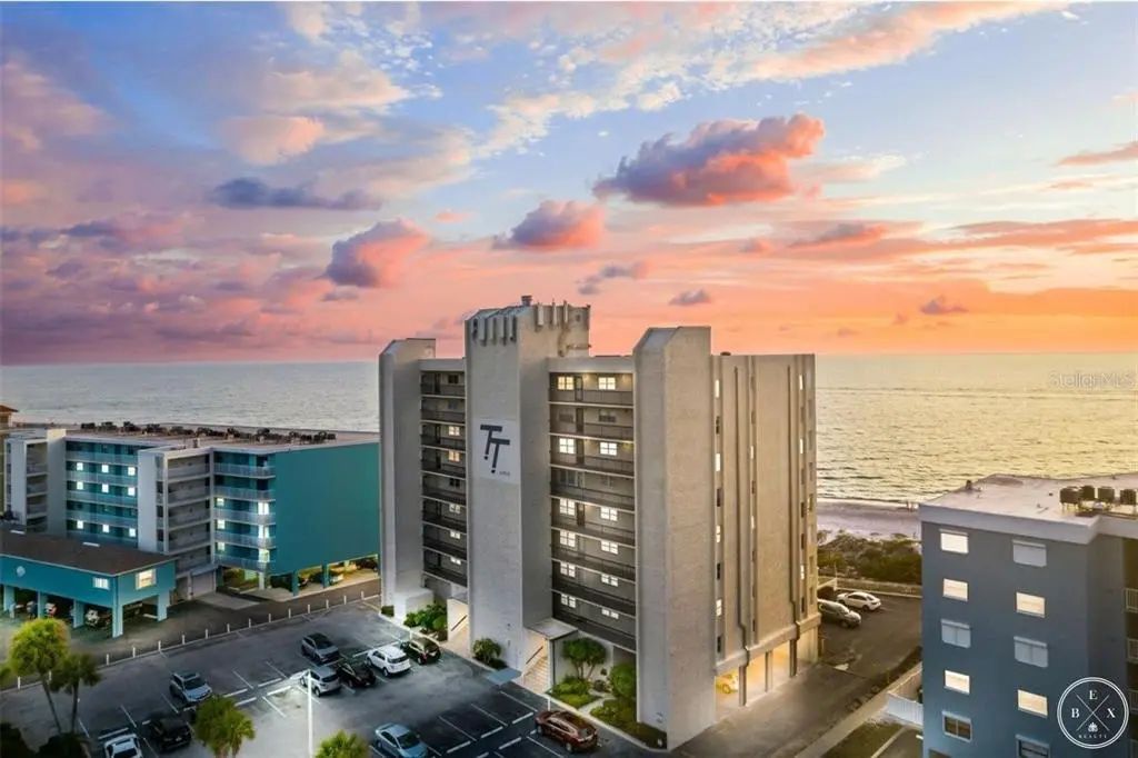 19450 Gulf Boulevard 203, INDIAN SHORES