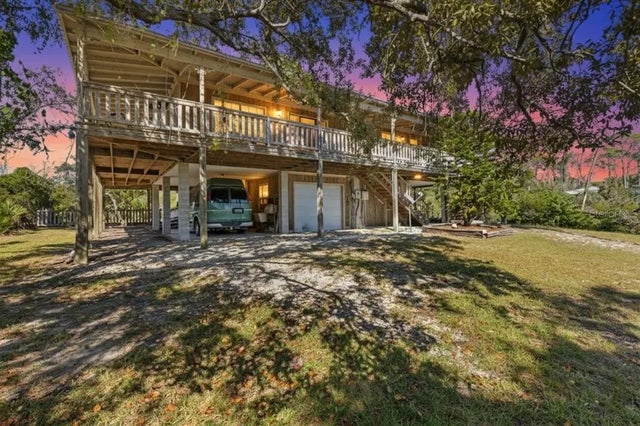 16791 Sandra Street, CEDAR KEY