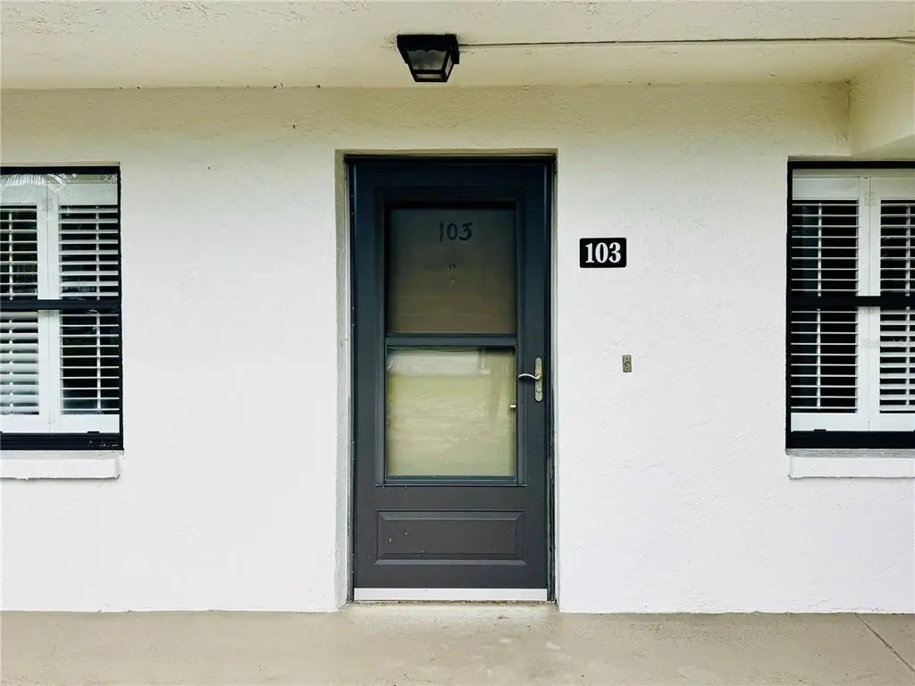 4910 Bay Street Ne 103, ST PETERSBURG