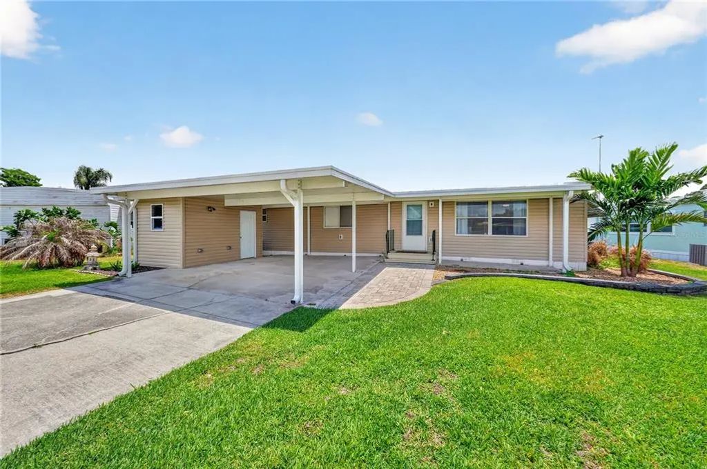 957 Todd Way, TAVARES