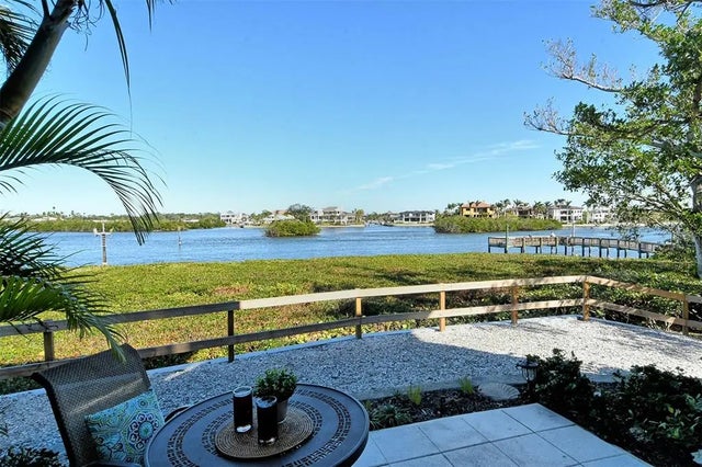 6047 E Peppertree Way 224, SARASOTA