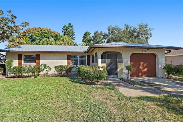 5321 Foxwood Drive, SARASOTA