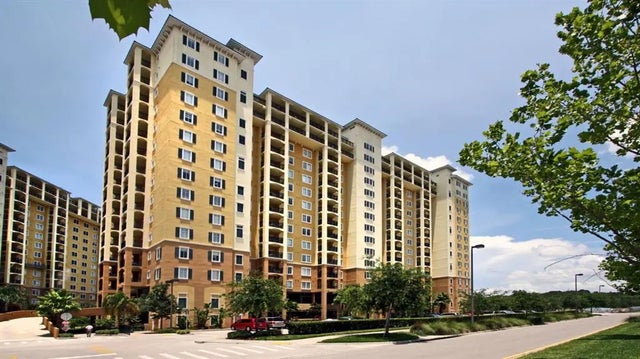 8101 Resort Village Dr 3-703, ORLANDO