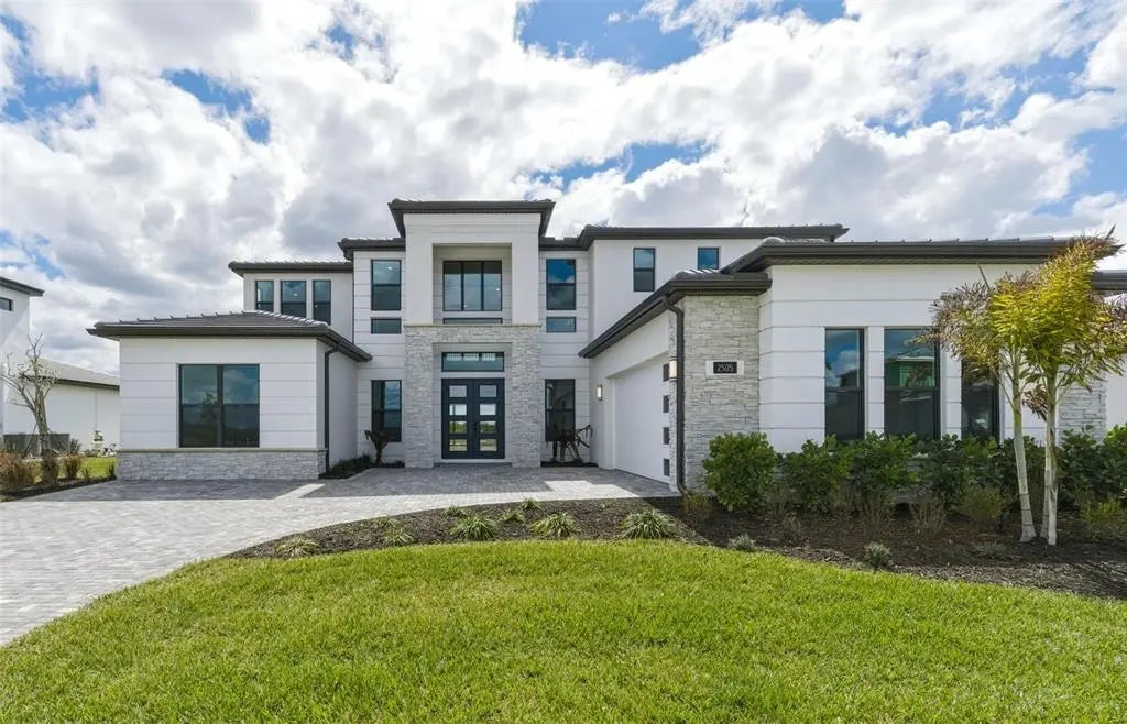 2505 Waterfront Circle, SARASOTA