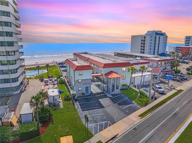 1404 N Atlantic Avenue 70, DAYTONA BEACH