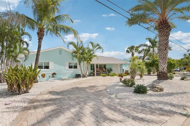7869 Causeway Boulevard S, ST PETERSBURG