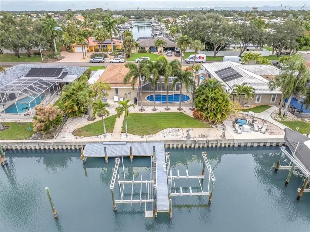 4200 46th Avenue S, ST PETERSBURG