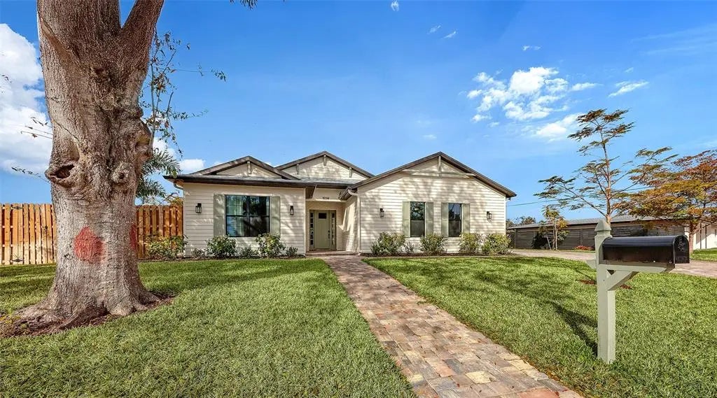 3214 Key Avenue, SARASOTA