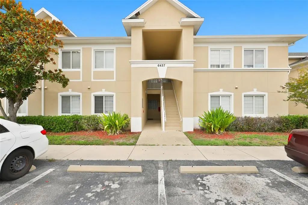 6437 Cypressdale Drive 201, RIVERVIEW