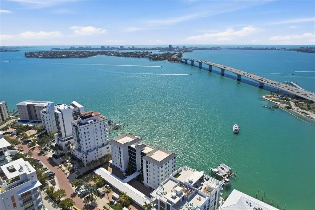 226 Golden Gate Point 34, SARASOTA