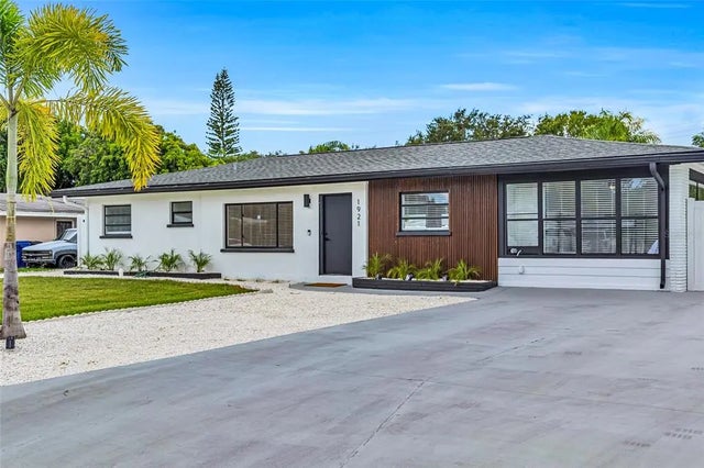 1921 Fern Avenue, SARASOTA