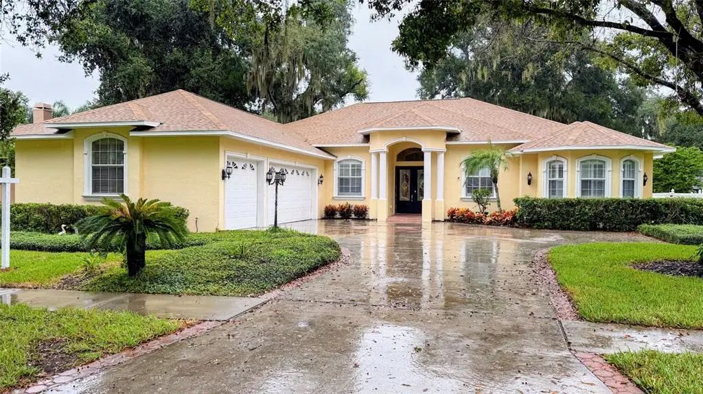 816 Citrus Wood Lane, VALRICO