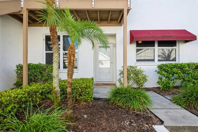 1400 Water View Drive W 102, LARGO
