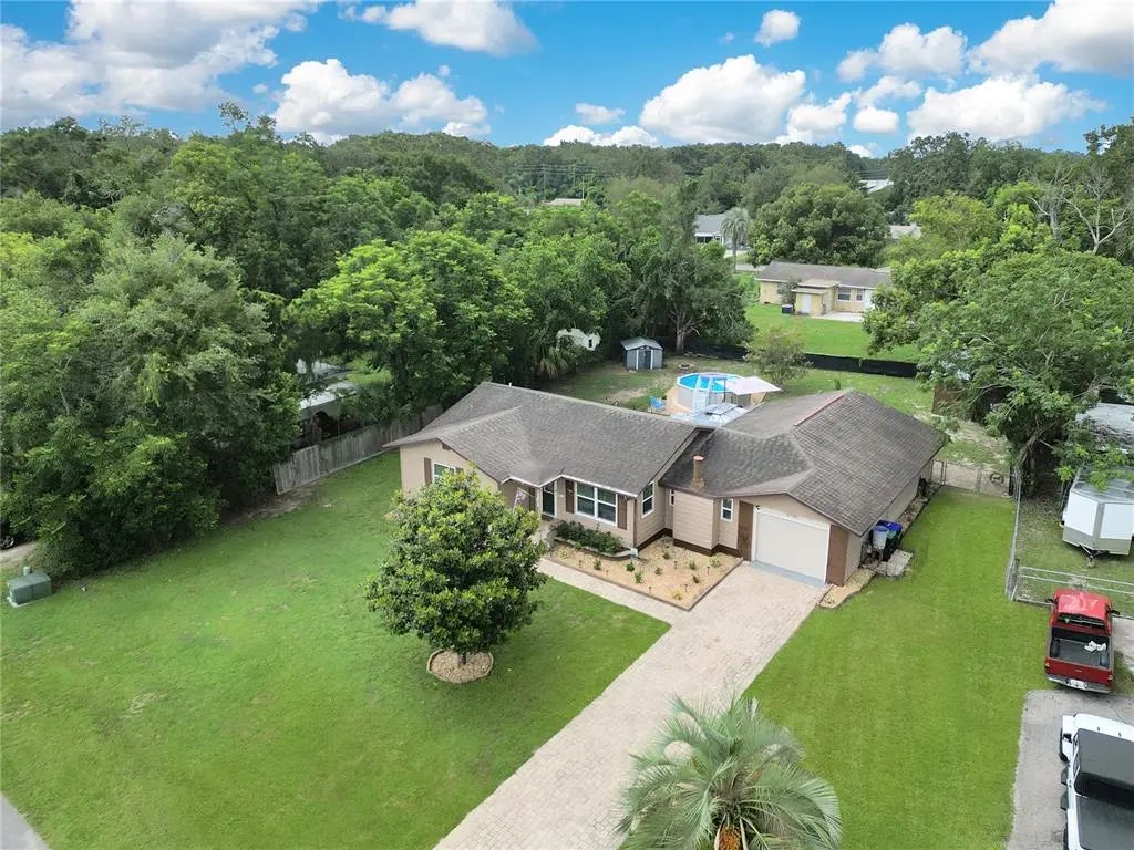 6746 Osceola Drive, MOUNT DORA