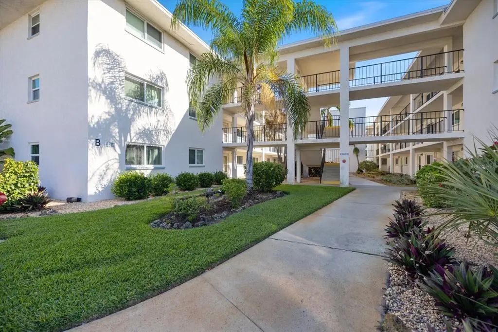 708 Tamiami Trail S 209, VENICE