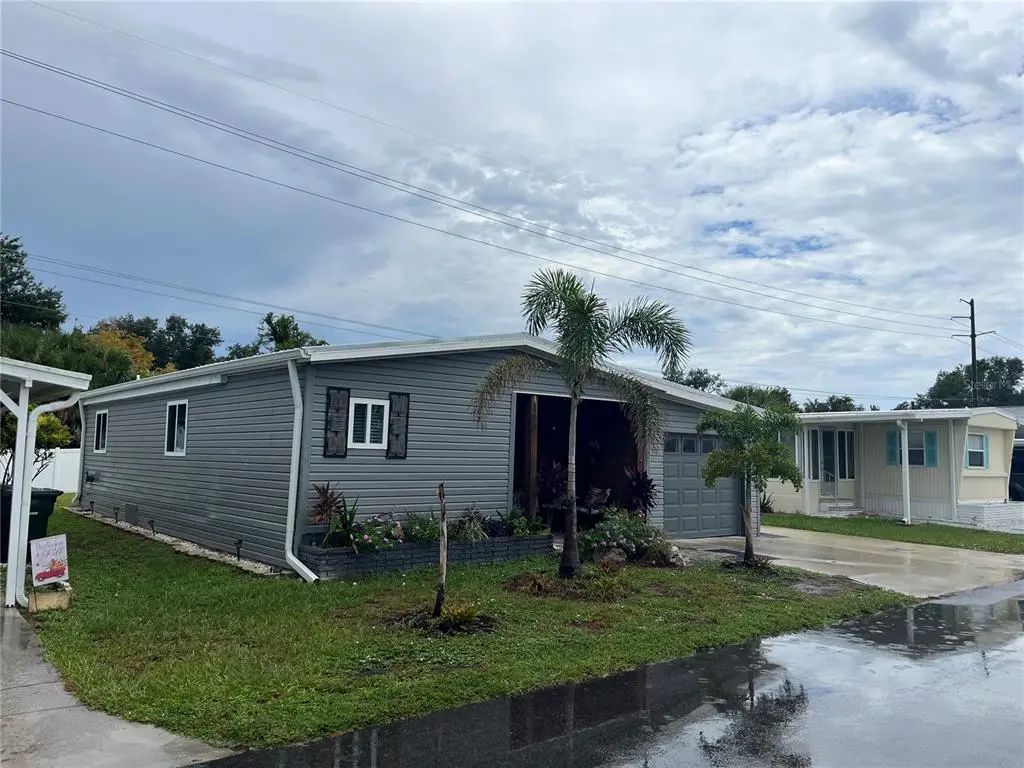 408 Cervina Drive N, VENICE