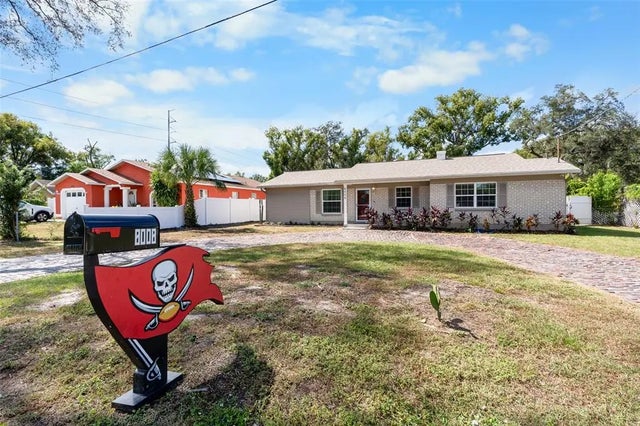 8008 N Gomez Avenue, TAMPA