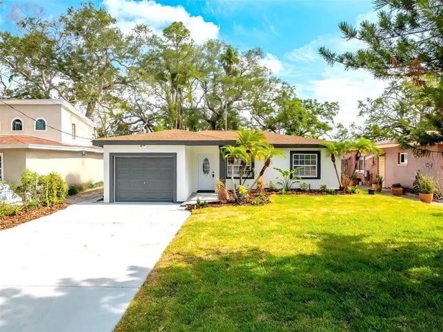 8335 42nd Avenue N, ST PETERSBURG
