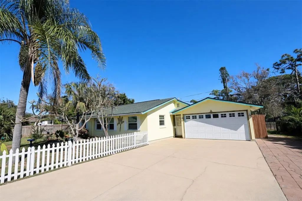 4915 Bonita Road, VENICE