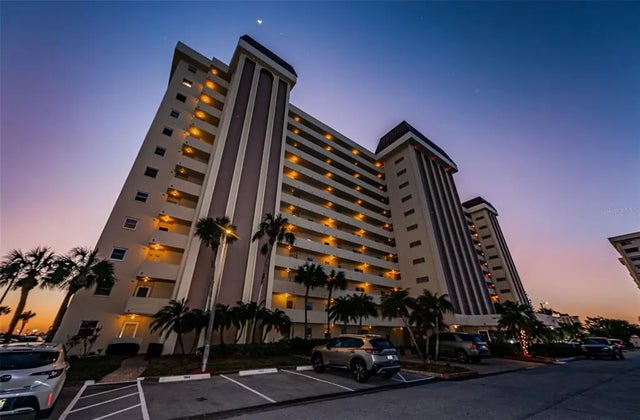 4550 Cove Circle 502, ST PETERSBURG