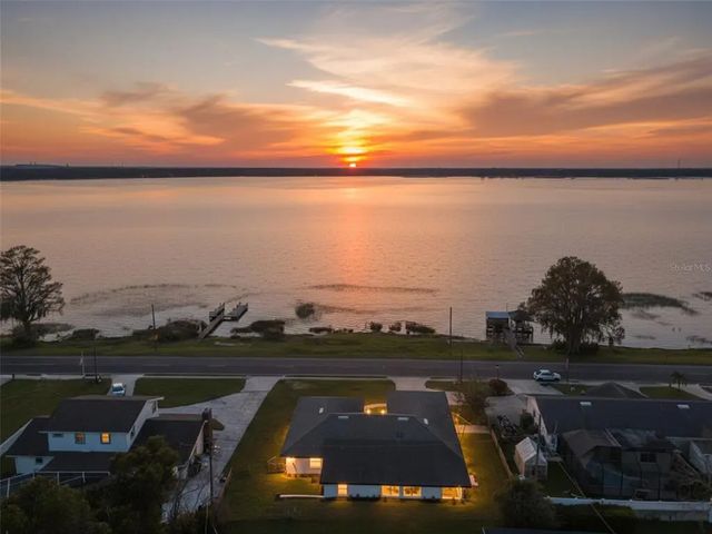 1106 Lake Ariana Boulevard, AUBURNDALE