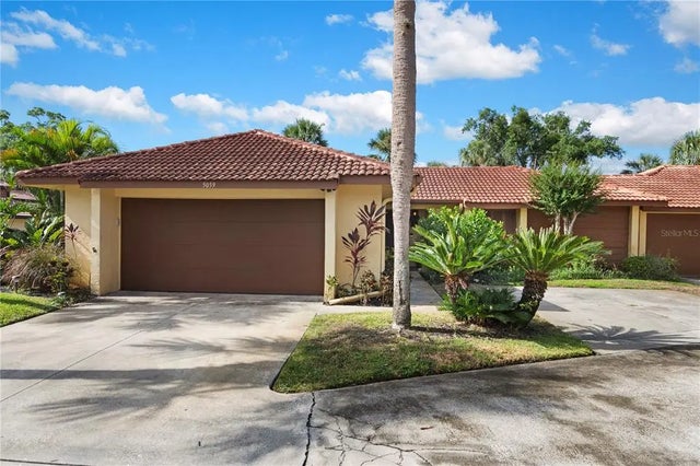 5059 Jamaica Circle 15, ORLANDO