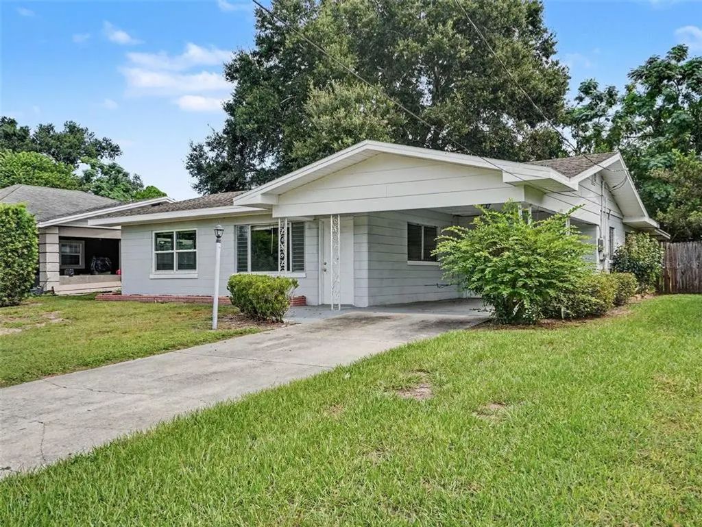 624 Lake Elizabeth Drive, WINTER HAVEN