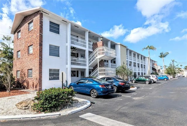 1540 Pleasant Road G35, BRADENTON