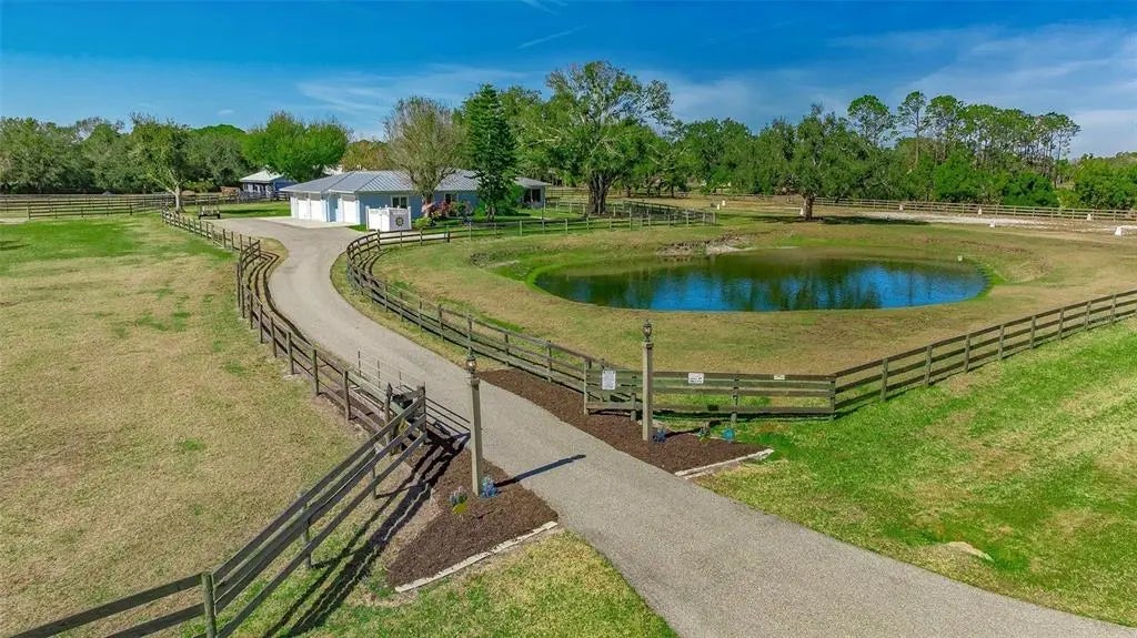 7610 Saddle Creek Trail, SARASOTA