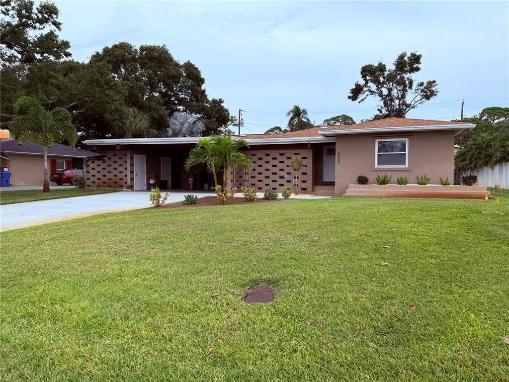 6221 6th Avenue N, ST PETERSBURG