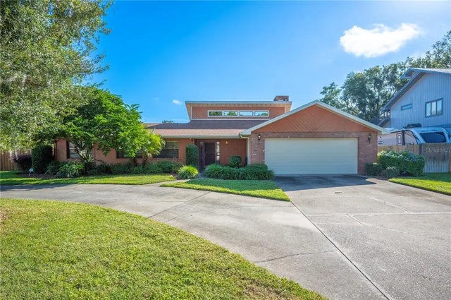 1122 Cypress Point W, WINTER HAVEN