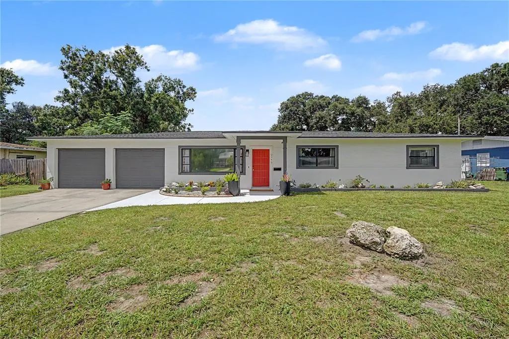 10246 N Valle Drive, TAMPA