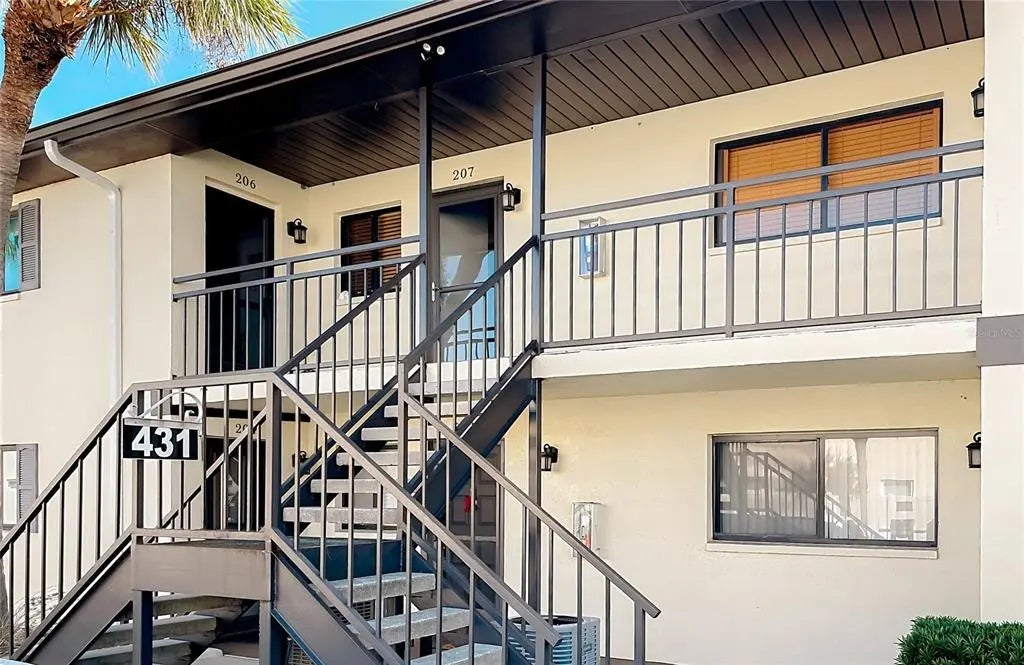 431 Airport Avenue E 207, VENICE