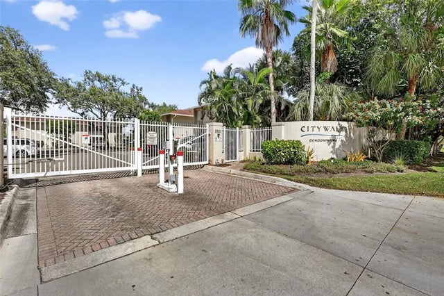 2121 Wood Street 226, SARASOTA