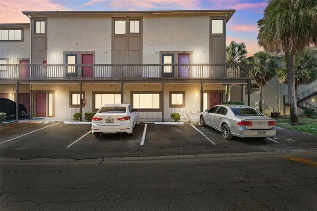 6321 Newtown Circle 21b7, TAMPA