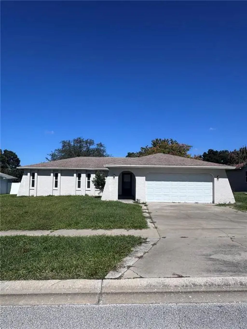 209 Leafwood Road, TARPON SPRINGS