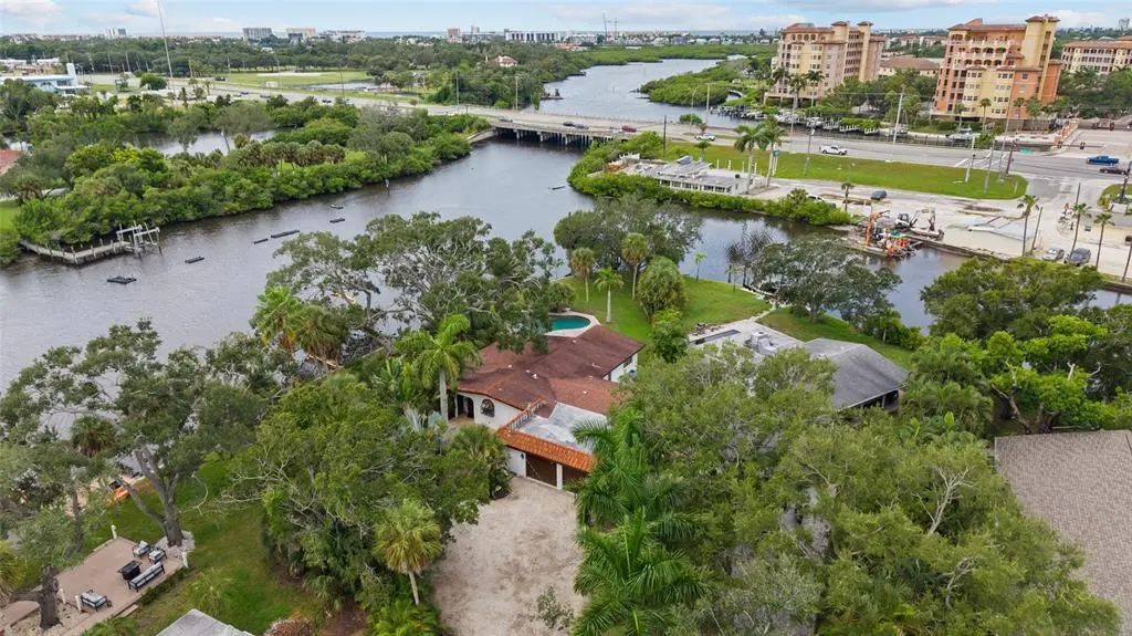 5381 Palos Verdes Drive, SARASOTA