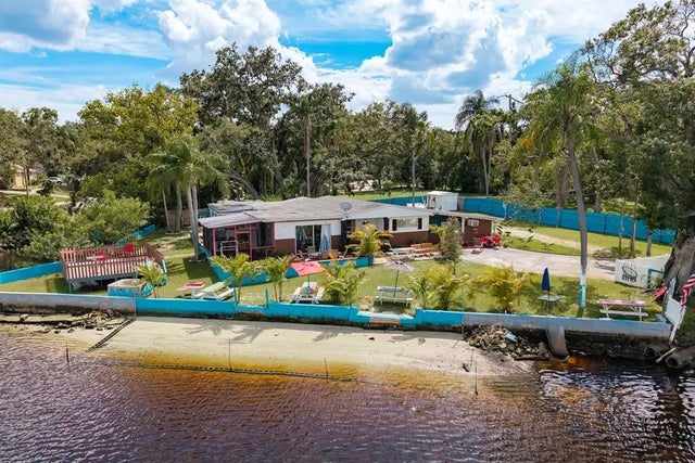 2102 W Ivy Street, TAMPA