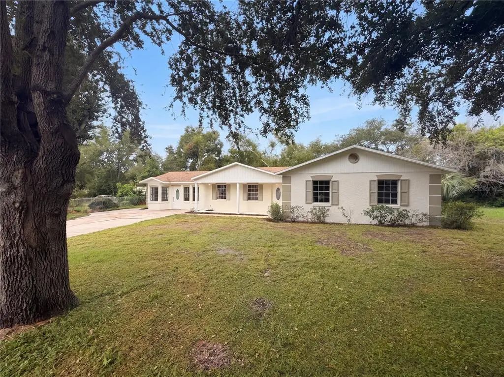 2303 S Swan Court Ne, WINTER HAVEN
