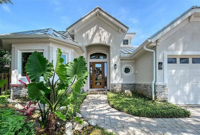 3921 Maravic Place, SARASOTA