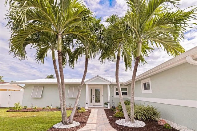 285 3rd Street W, TIERRA VERDE