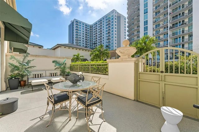 450 Knights Run Avenue 414, TAMPA