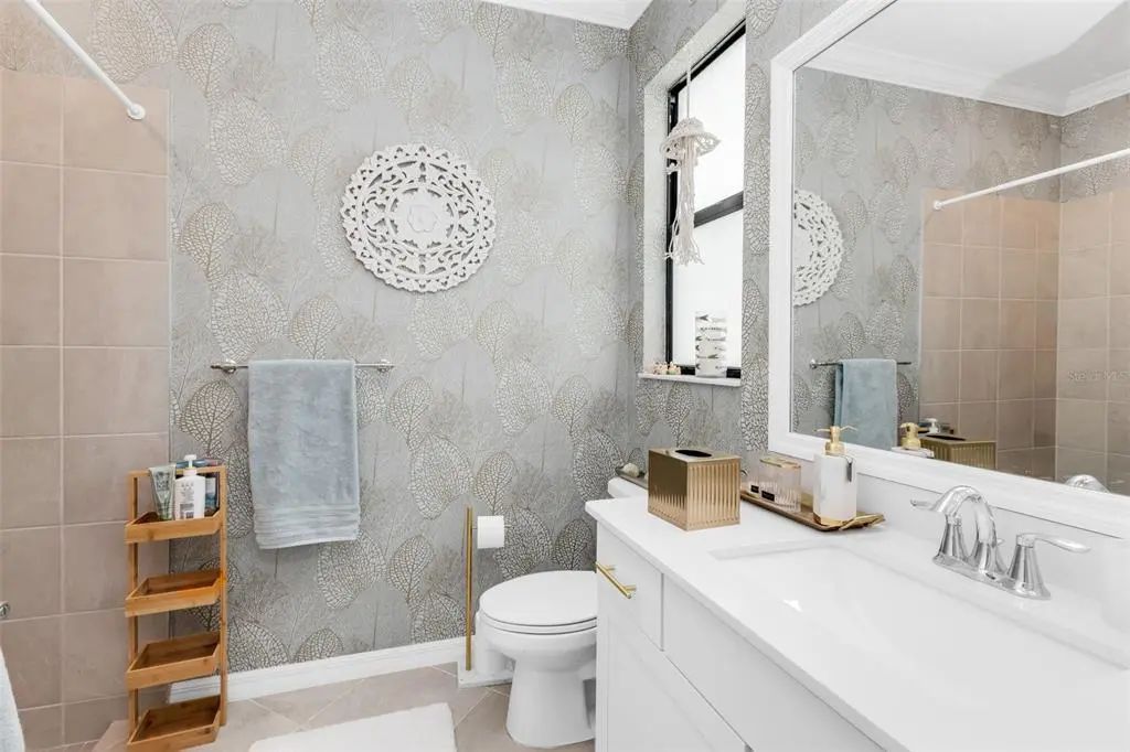 35 of 70 - 17400 Luminous Avenue, VENICE, FL